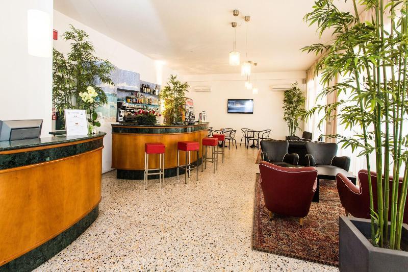 Hotel Confort Cattolica Esterno foto