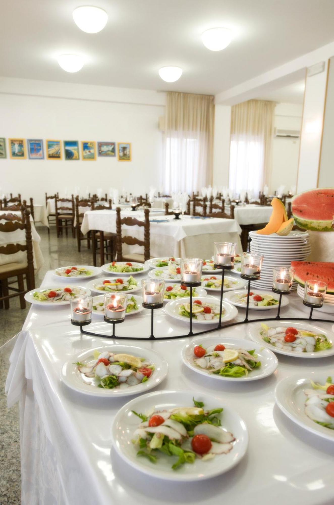 Hotel Confort Cattolica Esterno foto