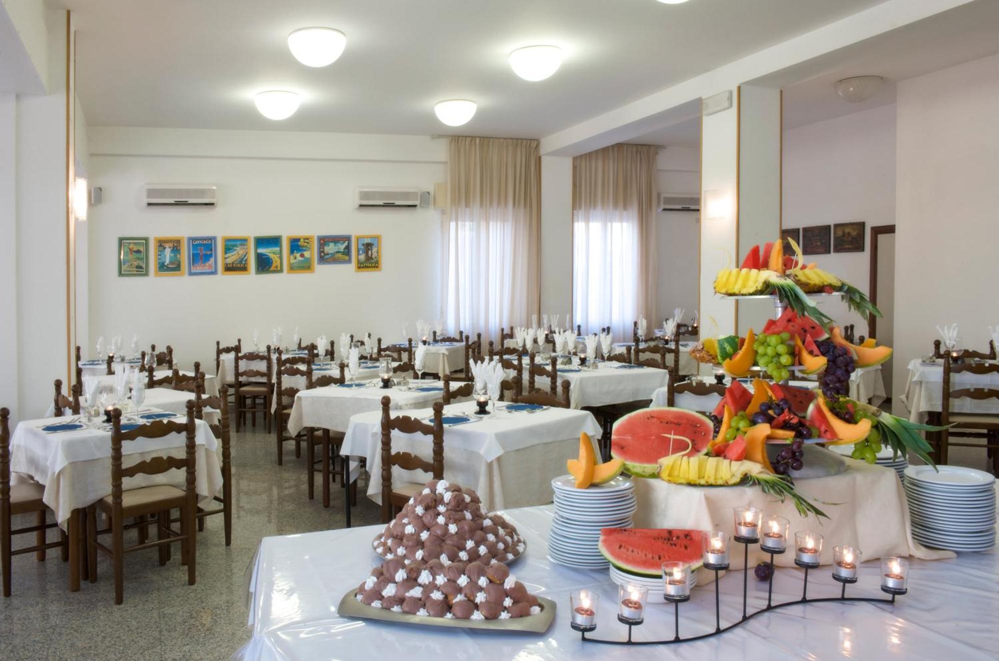 Hotel Confort Cattolica Esterno foto