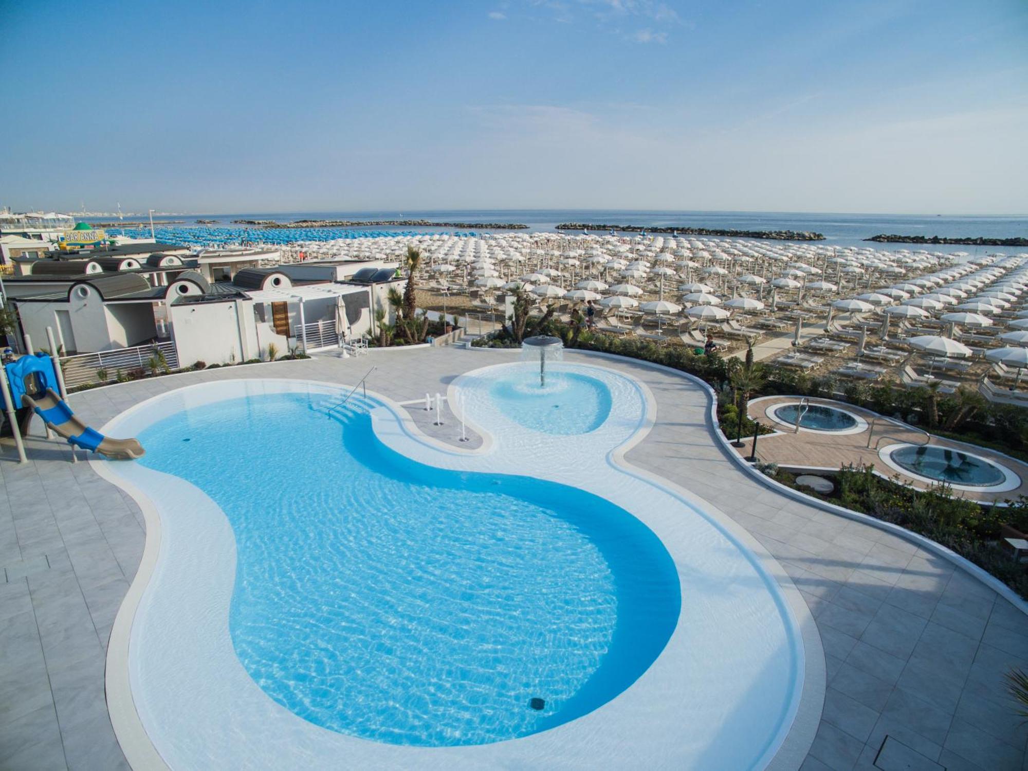 Hotel Confort Cattolica Esterno foto