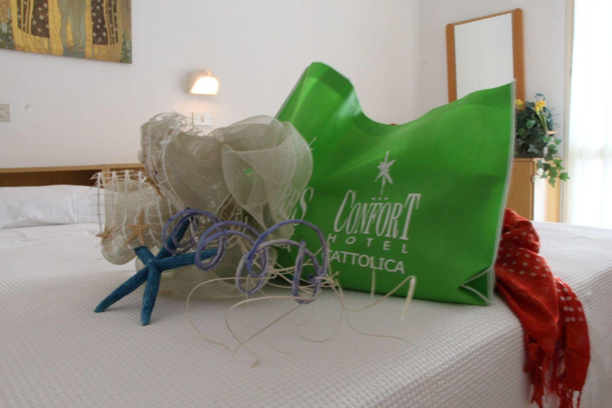 Hotel Confort Cattolica Esterno foto